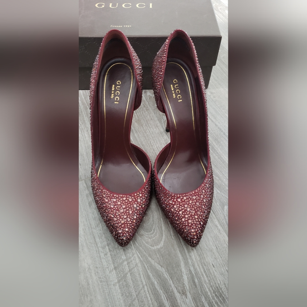 Gucci red glitter heel pumps